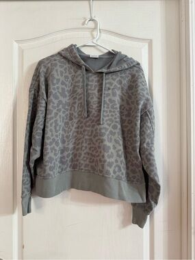 Nike Women's Get Fit Hoodie DM3987 Long Sleeve Training Sweatshirt M. JN-125